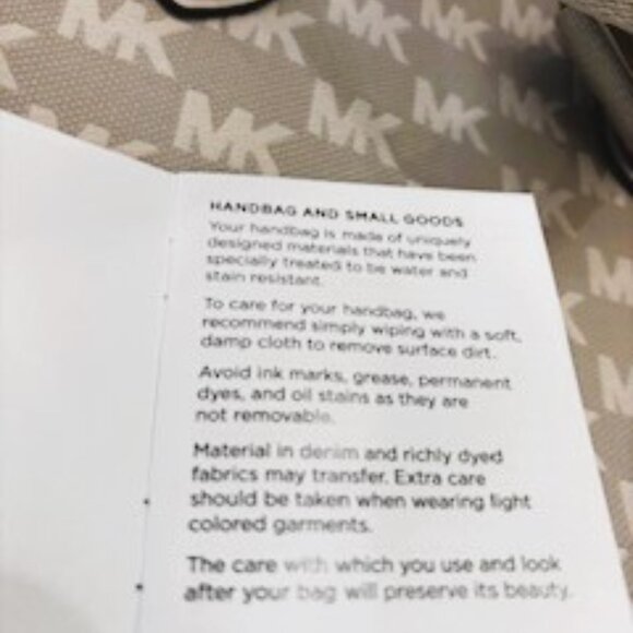 Michael Kors "Gigi" Large Tote in "Natural" NWT - Picture 6 of 11